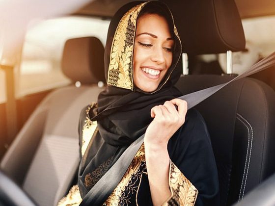 Step-by-Step Guide: How to Apply for a Car License in the UAE